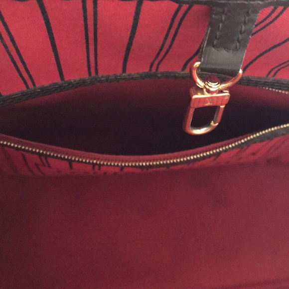 Louis Vuitton Neverfull MM - Picture 5 of 14